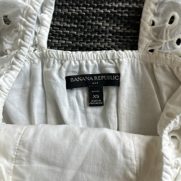 Banana Republic Eyelet Peplum Top - Petite XS - Picture 2 of 3